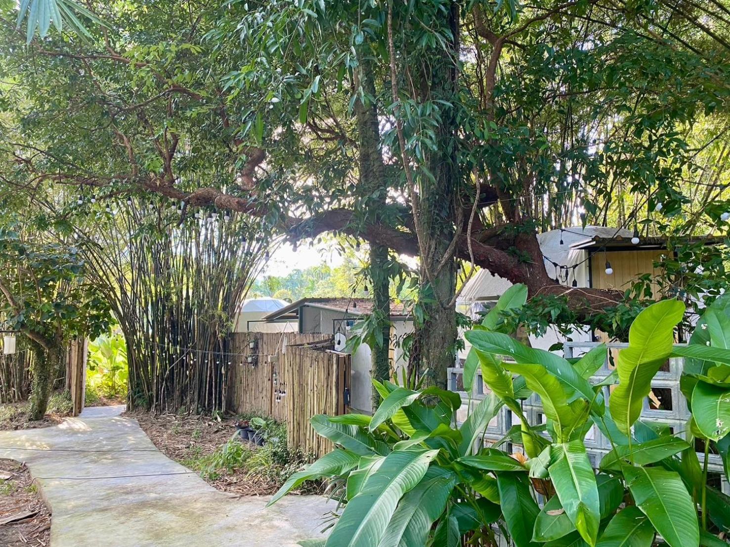 Baan Nai Baan Nok Resort Nakhon Nayok Exterior photo