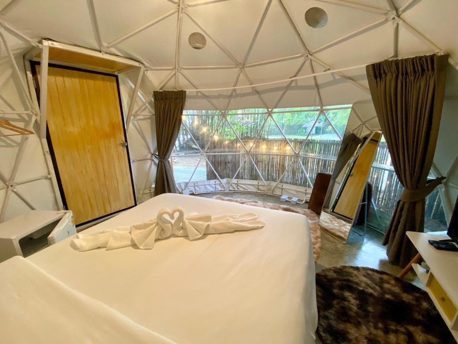 Baan Nai Baan Nok Resort Nakhon Nayok Exterior photo
