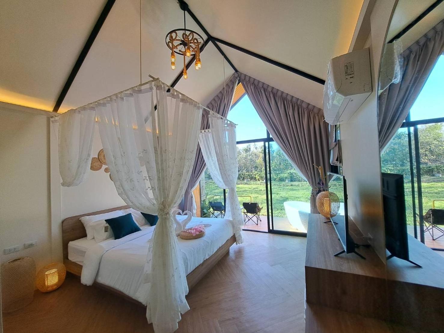Baan Nai Baan Nok Resort Nakhon Nayok Exterior photo